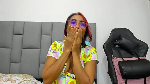 Snapshot of MurphyAngelina chatting on 18, 2, 2025 MurphyAngelina online show from 18, 2, 2025