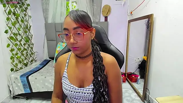 Snapshot of MurphyAngelina chatting on 16, 10, 2025 MurphyAngelina online show from 16, 10, 2025