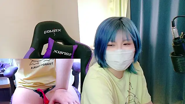 Snapshot of hazuki_8008 chatting on 4, 11, 2025 hazuki 8008 online show from 4, 11, 2025