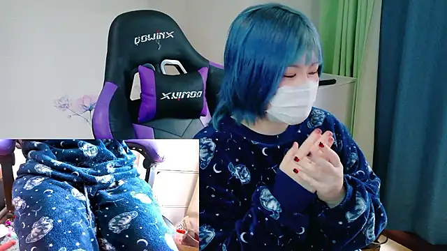 Snapshot of hazuki_8008 chatting on 6, 11, 2025 hazuki 8008 online show from 6, 11, 2025