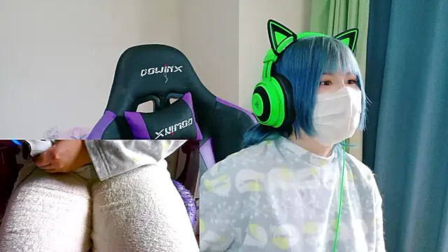 Snapshot of hazuki_8008 chatting on 13, 11, 2025 hazuki 8008 online show from 13, 11, 2025