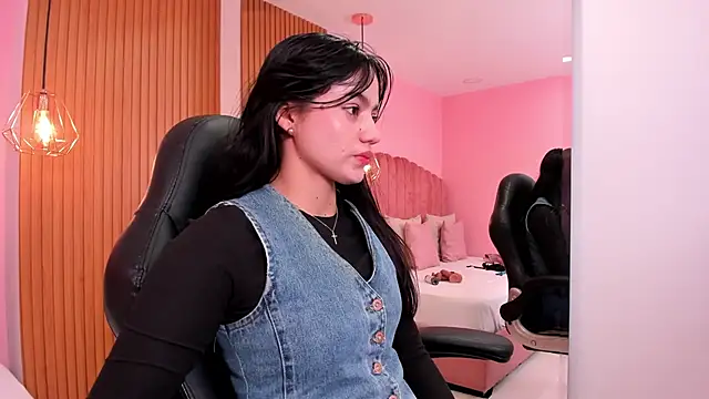 ariel jonees online show from 21, 1, 2025