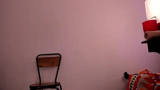 Snapshot of cloehonney chatting on 10, 3, 2026 cloehonney online show from 10, 3, 2026