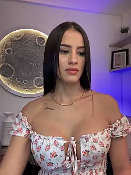 Snapshot of SarahhSmitth1 chatting on 1, 3, 2025 SarahhSmitth1 online show from 1, 3, 2025