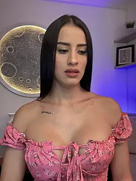 Snapshot of SarahhSmitth1 chatting on 4, 3, 2025 SarahhSmitth1 online show from 4, 3, 2025