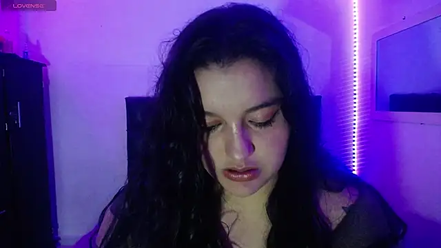 Snapshot of Laurenkenner_ chatting on 11, 10, 2025 Laurenkenner online show from 11, 10, 2025