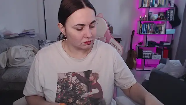 Snapshot of SexyWitch_666 chatting on 24, 2, 2026 SexyWitch 666 online show from 24, 2, 2026