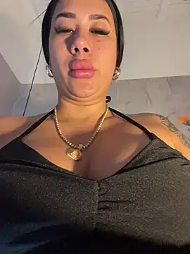 Snapshot of kiim_taaylor chatting on 2, 11, 2025 kiim taaylor online show from 2, 11, 2025