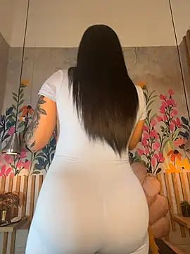 Snapshot of kiim_taaylor chatting on 8, 11, 2025 kiim taaylor online show from 8, 11, 2025