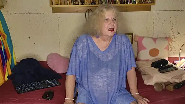 Snapshot of theadora chatting on 20, 9, 2025 theadora online show from 20, 9, 2025