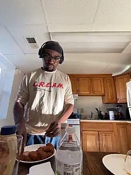 BigPluto online show from 8, 11, 2025