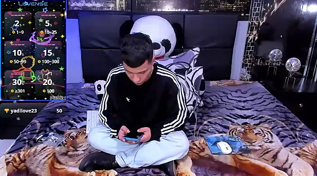 salvadorgomezx online show from 13, 12, 2024