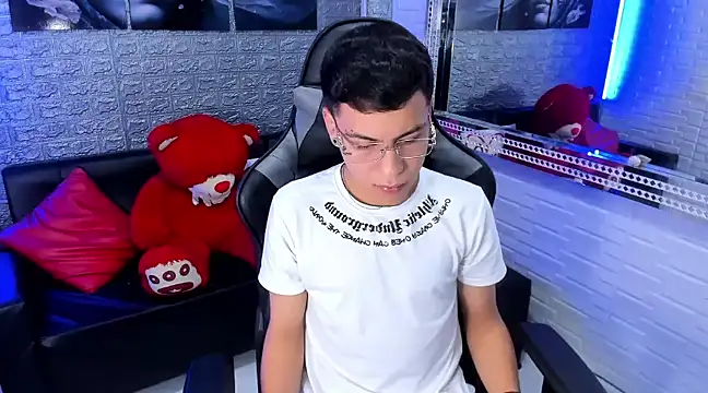 salvadorgomezx online show from 14, 1, 2025