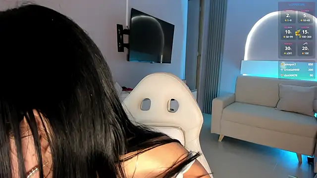 millieskinny  online show from 2, 10, 2025