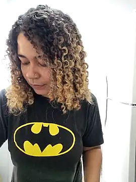 VitoriaFernandes online show from 16, 2, 2026