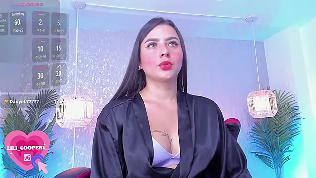 Snapshot of lilicooper_ chatting on 8, 1, 2025 lilicooper online show from 8, 1, 2025