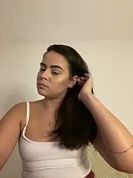 Snapshot of rebeccaareys chatting on 14, 12, 2024 rebeccaareys online show from 14, 12, 2024