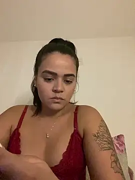 Snapshot of rebeccaareys chatting on 18, 12, 2024 rebeccaareys online show from 18, 12, 2024