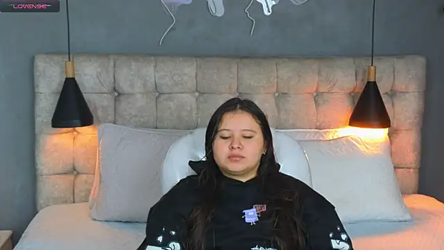 Snapshot of Laia_and_Aloby chatting on 6, 1, 2026 Laia and Aloby online show from 6, 1, 2026