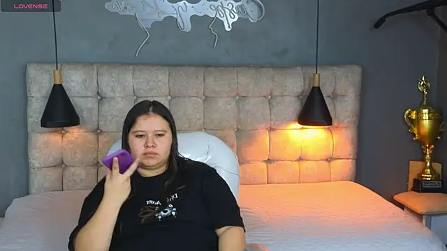 Snapshot of Laia_and_Aloby chatting on 8, 1, 2026 Laia and Aloby online show from 8, 1, 2026