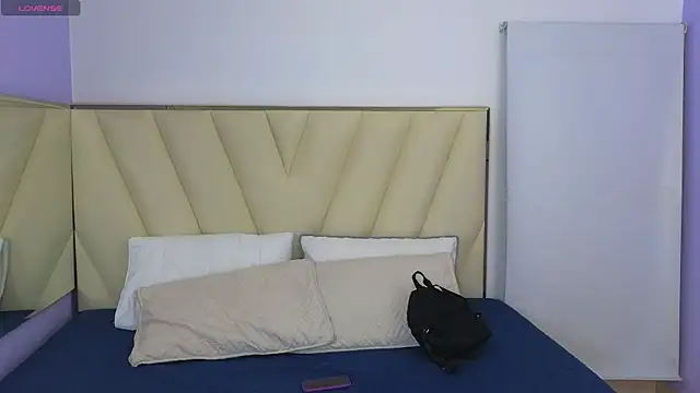 Snapshot of Laia_and_Aloby chatting on 4, 2, 2026 Laia and Aloby online show from 4, 2, 2026