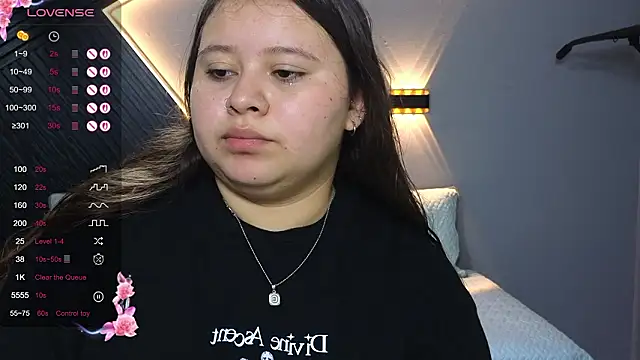 Snapshot of Laia_and_Aloby chatting on 18, 2, 2026 Laia and Aloby online show from 18, 2, 2026