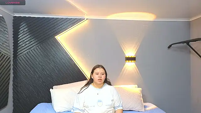 Snapshot of Laia_and_Aloby chatting on 21, 2, 2026 Laia and Aloby online show from 21, 2, 2026