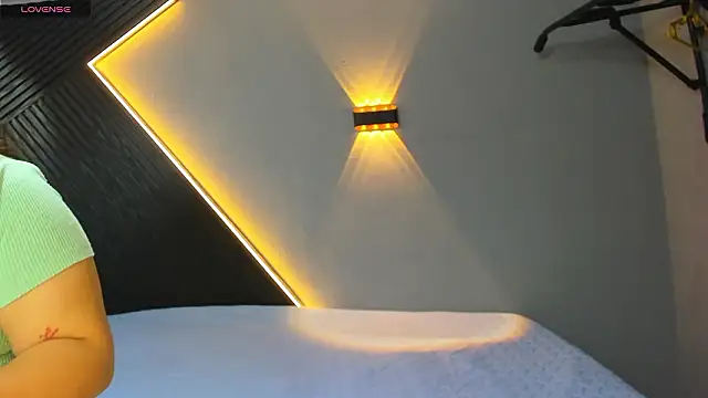 Snapshot of Laia_and_Aloby chatting on 14, 3, 2026 Laia and Aloby online show from 14, 3, 2026