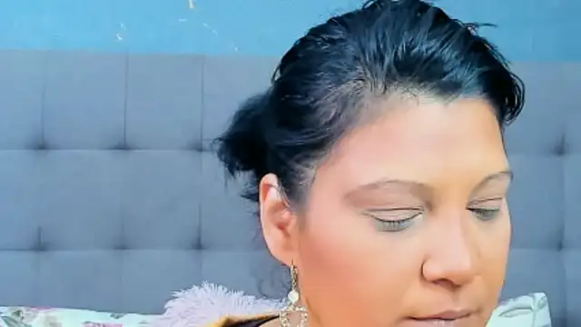 AmyCubes online show from 12, 1, 2025