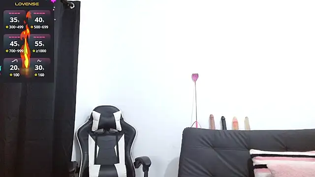 Kiara-Rider online show from 1, 2, 2025