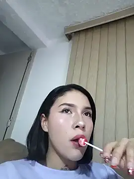 Snapshot of kendaall_jenner_ chatting on 14, 12, 2024 kendaall jenner online show from 14, 12, 2024