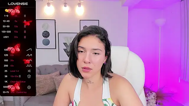 Snapshot of kendaall_jenner_ chatting on 23, 12, 2024 kendaall jenner online show from 23, 12, 2024