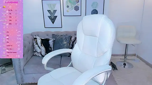 Snapshot of kendaall_jenner_ chatting on 28, 2, 2025 kendaall jenner online show from 28, 2, 2025