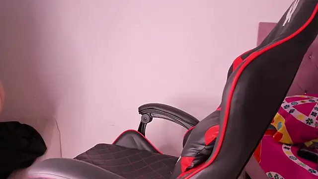 cristalsadik23 online show from 24, 2, 2025