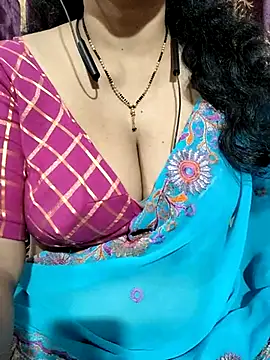 Snapshot of bhuvana555 chatting on 18, 2, 2025 bhuvana555 online show from 18, 2, 2025