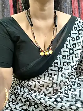 Snapshot of bhuvana555 chatting on 15, 9, 2025 bhuvana555 online show from 15, 9, 2025