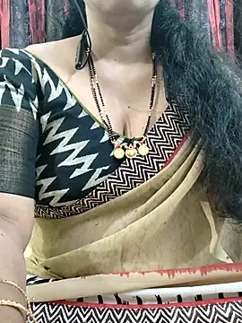 Snapshot of bhuvana555 chatting on 25, 10, 2025 bhuvana555 online show from 25, 10, 2025