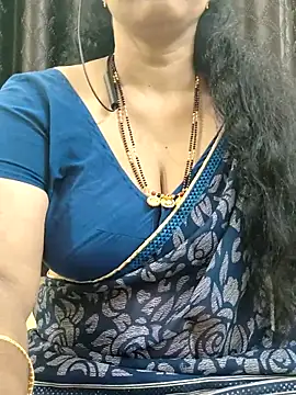 Snapshot of bhuvana555 chatting on 25, 10, 2025 bhuvana555 online show from 25, 10, 2025