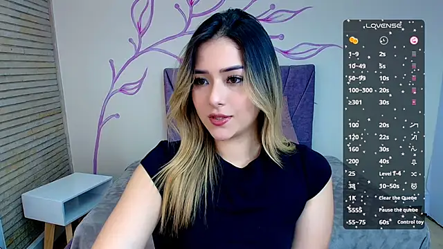 DahliaMoore online show from 13, 12, 2024