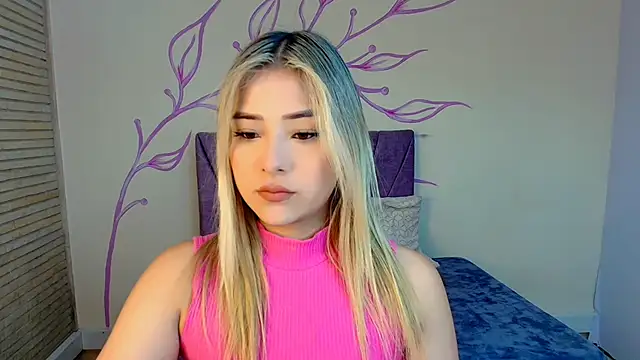 DahliaMoore online show from 5, 1, 2025