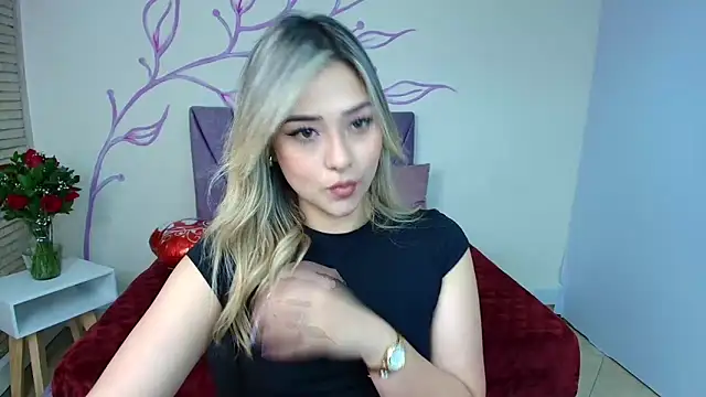 DahliaMoore online show from 18, 2, 2025