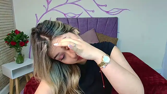 DahliaMoore online show from 18, 2, 2025