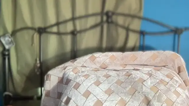 Snapshot of SkarlettRose96 chatting on 16, 10, 2025 SkarlettRose96 online show from 16, 10, 2025