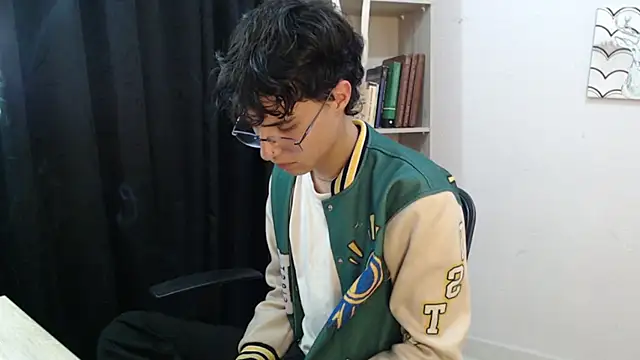 Snapshot of Jeam_hot chatting on 20, 12, 2024 Jeam hot online show from 20, 12, 2024