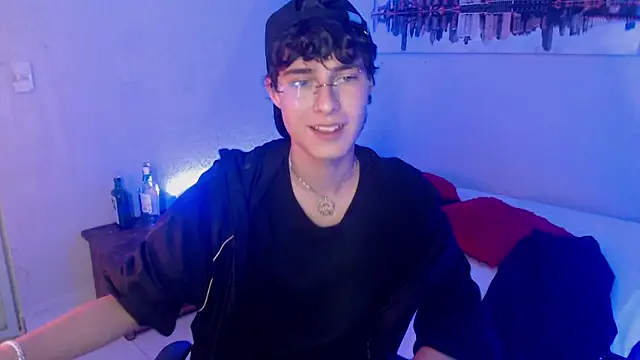 Snapshot of Jeam_hot chatting on 4, 1, 2025 Jeam hot online show from 4, 1, 2025