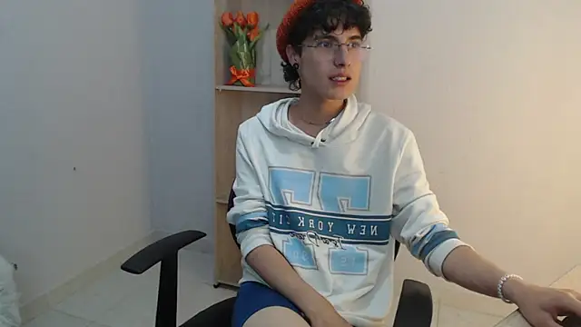 Snapshot of Jeam_hot chatting on 6, 1, 2025 Jeam hot online show from 6, 1, 2025