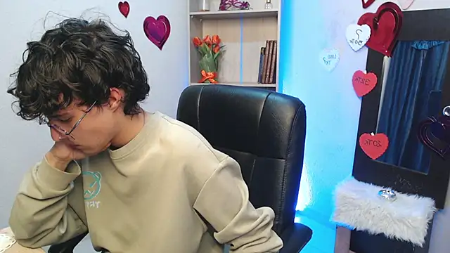 Snapshot of Jeam_hot chatting on 4, 3, 2025 Jeam hot online show from 4, 3, 2025