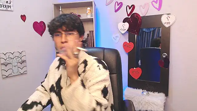 Snapshot of Jeam_hot chatting on 6, 3, 2025 Jeam hot online show from 6, 3, 2025