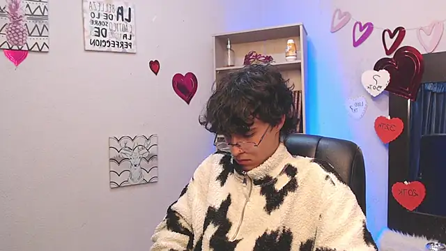 Snapshot of Jeam_hot chatting on 7, 3, 2025 Jeam hot online show from 7, 3, 2025