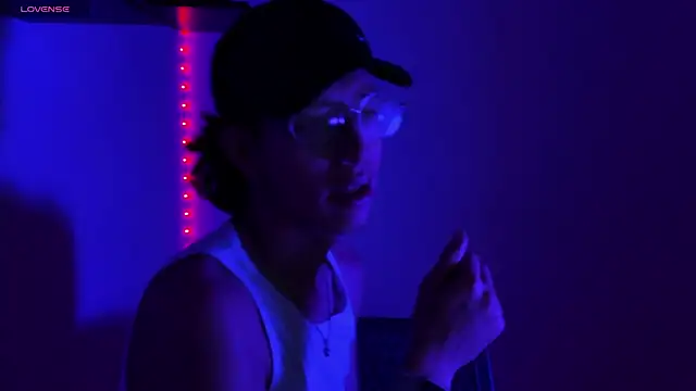 manu vera online show from 18, 2, 2025